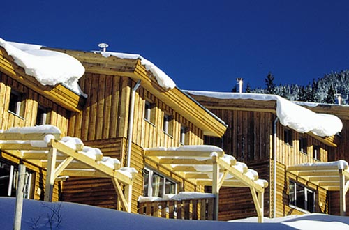 Winteridylle in Hohentauern, Htten im Feriendorf